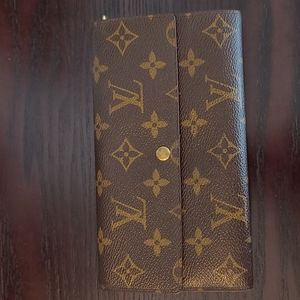 Auth Louis Vuitton Sara Bifold wallet